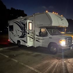 2015 Ford Jamboree 23