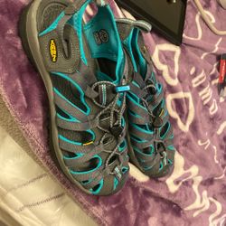 Ladies Keen Sandals Size 8.5 Preowned