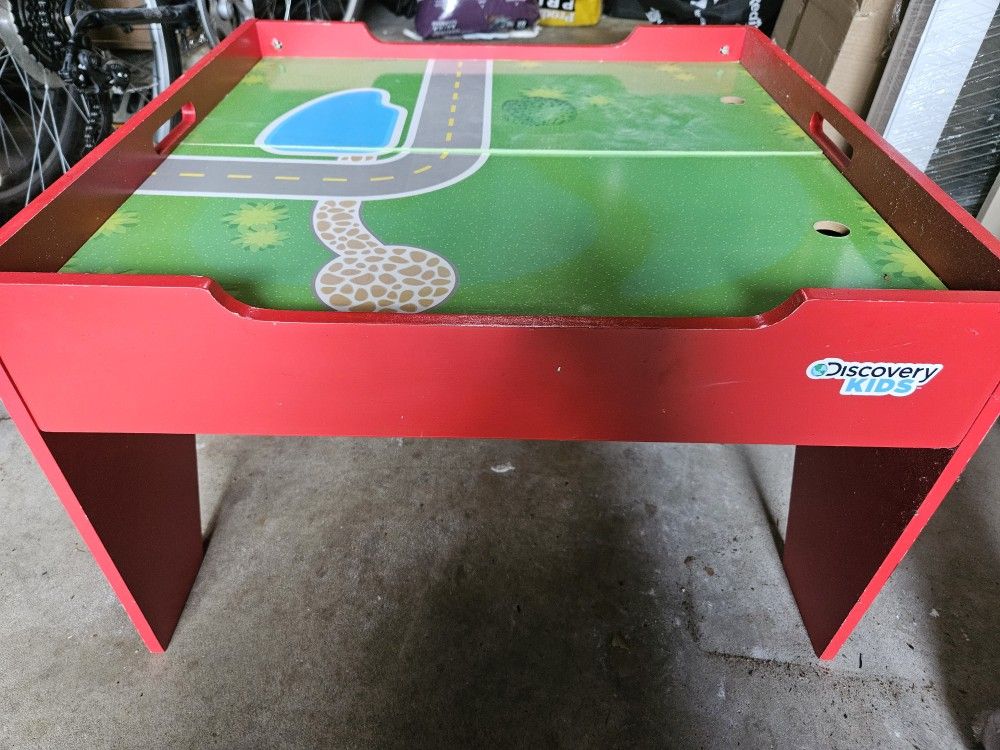 Discovery Kids Activity Table