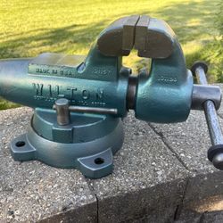 Wilton Vise, 4” Jaws, Good Condition, New Jaws