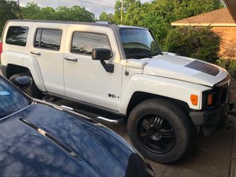 2006 Hummer H3 runs good 210k miles fully loaded leather seats, sunroof, clean title