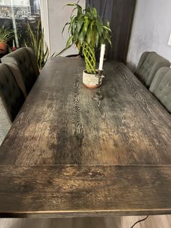Dining table & 6 chairs
