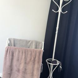 Blanket Holder And Coat Rack 