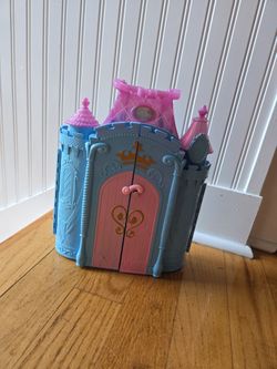 Disney Cinderella Doll Castle 