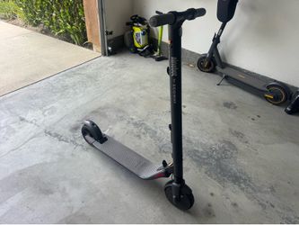 Segway Ninebot ES2 scooter