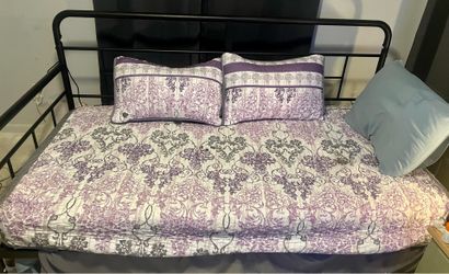 Daybed with mattress