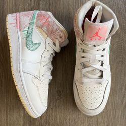 This is a Nike Air Jordan 1 Mid SE GS 'Paint Drip' (also known as 'Ice Cream'). 
