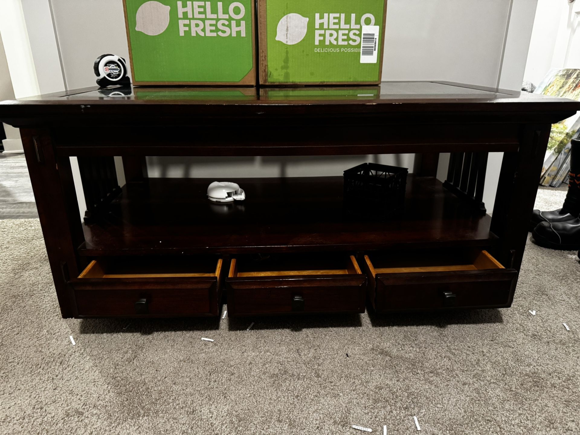 Coffee Table With Stands
