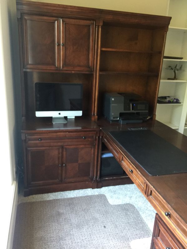 Quality Built L Shaped Desk Chair Included Furniture In Quality Built L Shaped Desk Chair Included Furniture In Ridgefield Wa Offerup