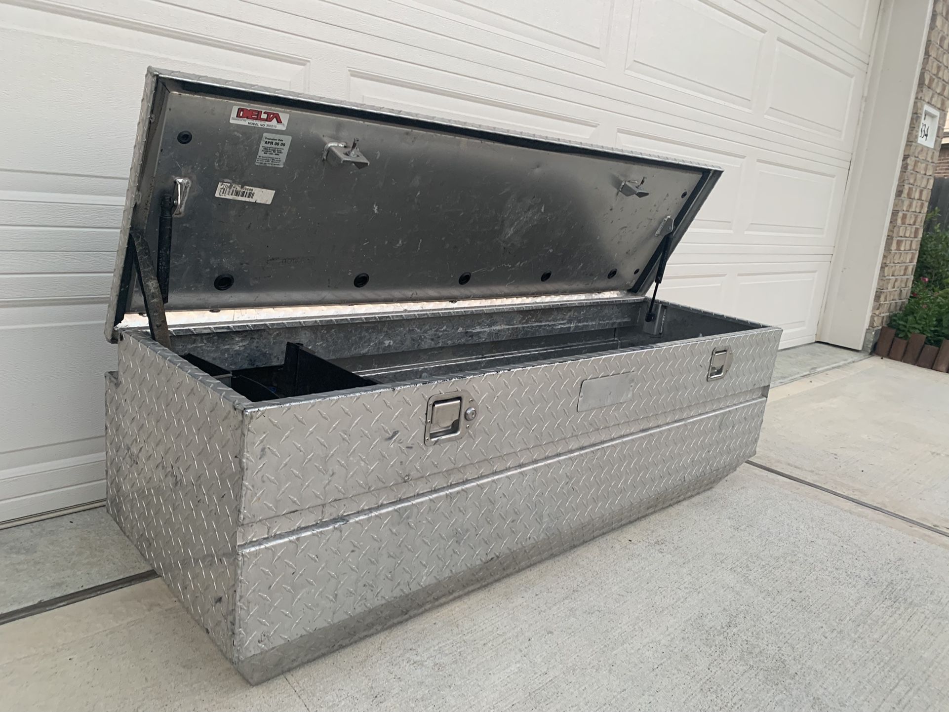 Truck Tool Box, Delta Model 350210 for Sale in Baytown, TX OfferUp
