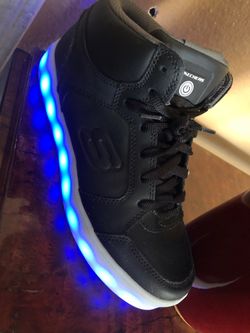 Boys or girls size 6 light up shoes