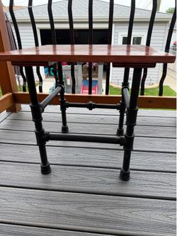 Small pipe table