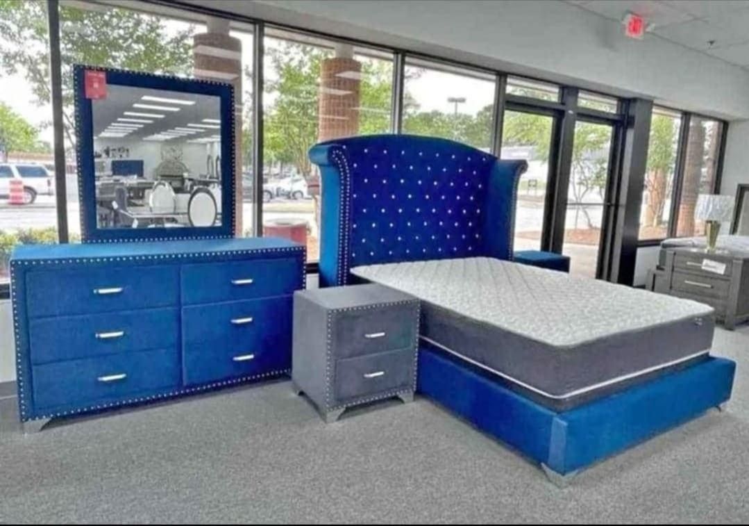 Blue Velvet Bedroom Set 💙 😍 4 Pcs Bed Dresser Mirror And Nightstand 