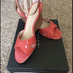 Tahari Gianna Coral Strap Wedge Sandals Size 8