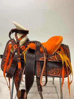 Montura charra de cuero lasser