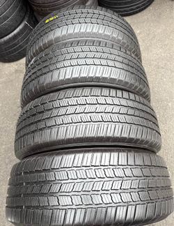225 55 20 Michelin I sell this Seth of tires with 80% of Life the 4