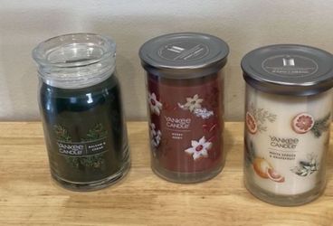 Set of 3 Christmas scented Yankee candles Mixed New With Lids