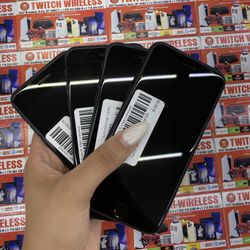 used Iphone SE 32GB Unlocked 