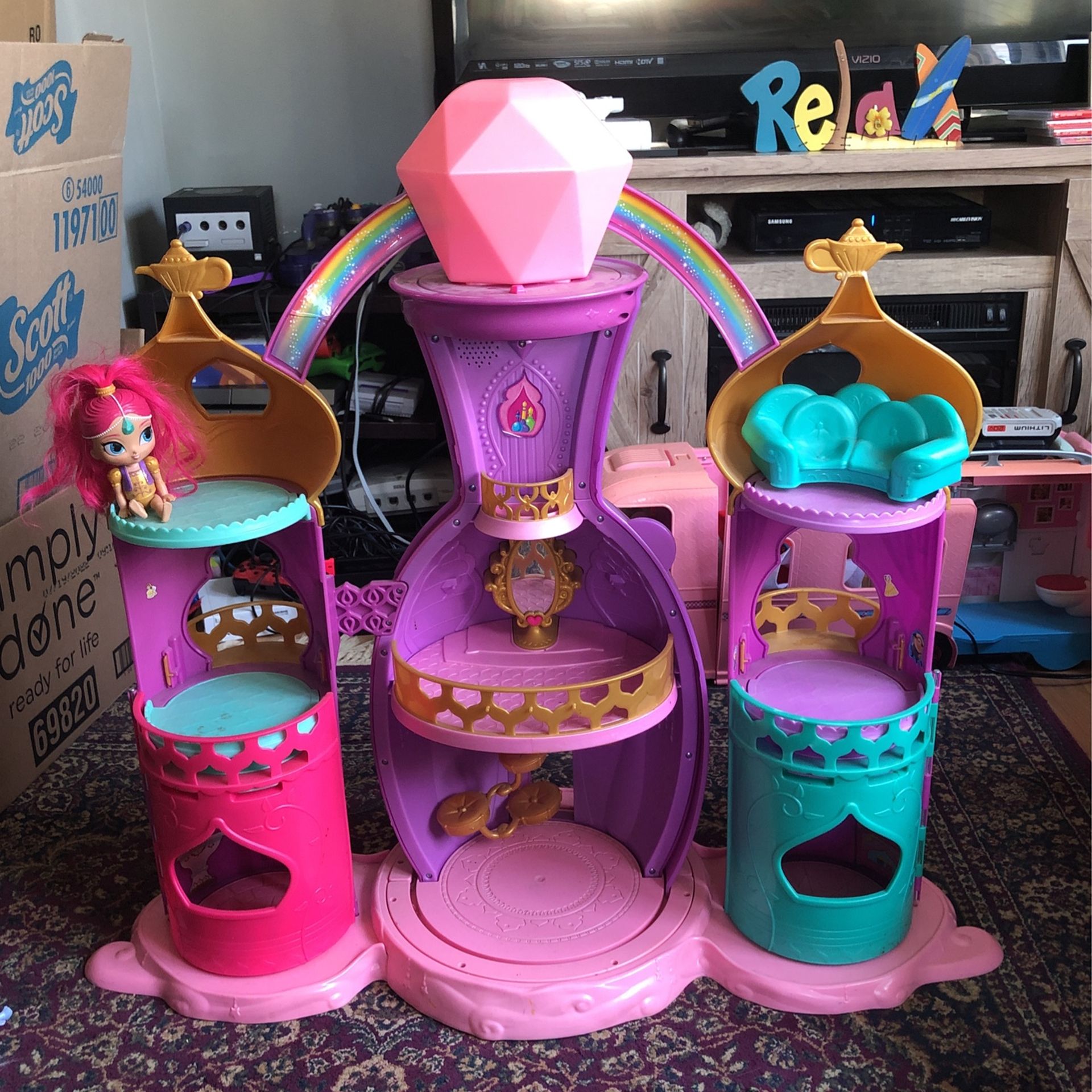 Shimmer & Shine Castle! Great Condition! Gently Used!