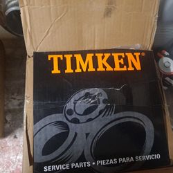 99-03 F350 Hubs With Abs