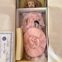 Royal HEIRLOOM collection new in the box