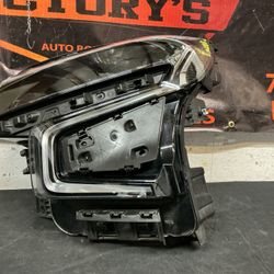  CHEVY TAHOE 2021-2024 LH HEADLIGHT HID OEM