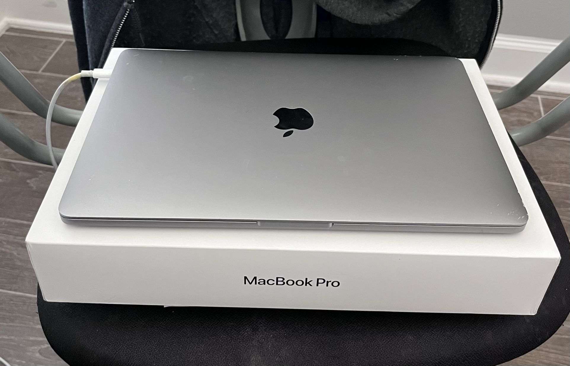 2020 13” MacBook Pro M1 