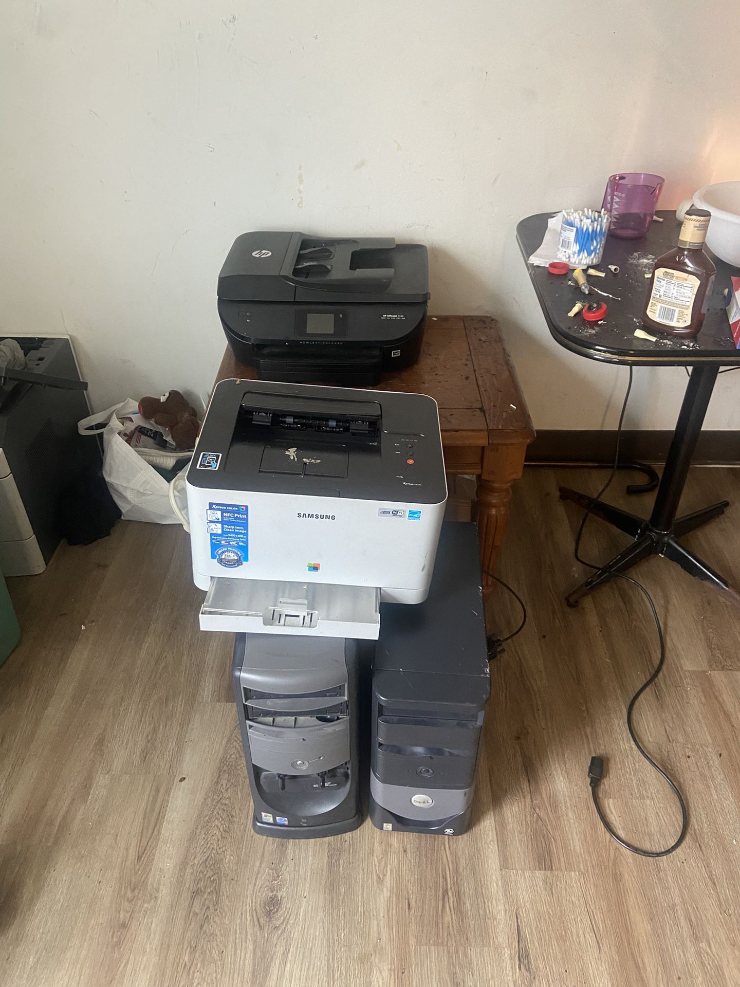 2 Dell Pc Monitors And printers
