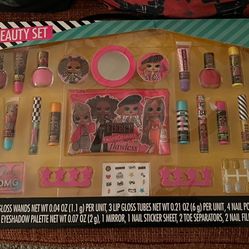 lol omg surprise beauty set/ Brand New 