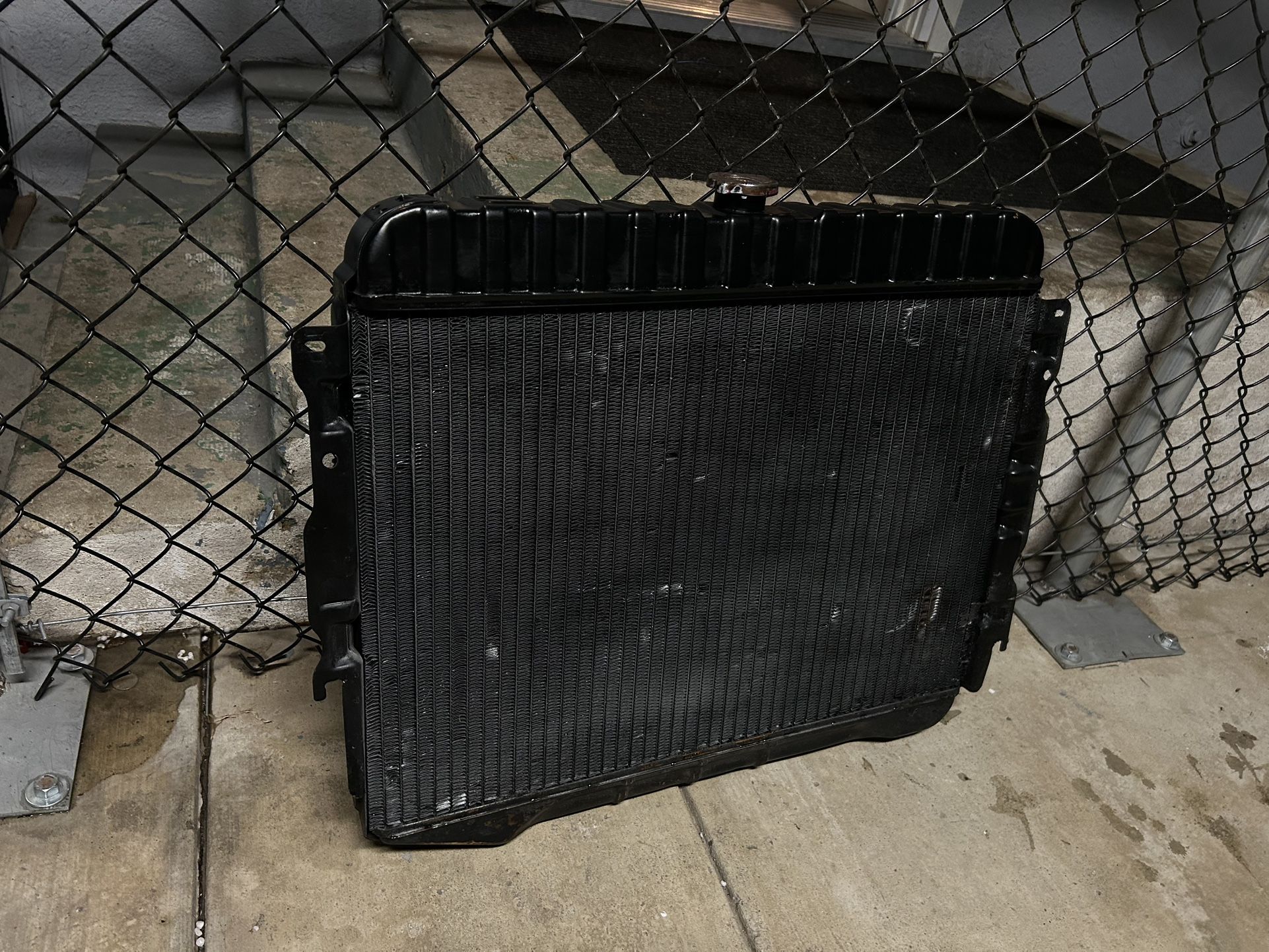 Original Hemi 26 B Body Radiator
