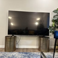 70 Inches Samsung TV