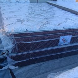 Brand New Queen Size Pillowtop Mattress Included Box Spring Free Delivery 