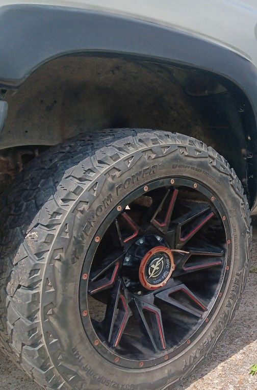 33 12.50 For 500 Just Paid 2800 A Year Ago Fits 6 Lug Chevy Or Ford
