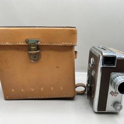 VINTAGE REVERE 40 MOVIE CAMERA WITH CASE 8MM 