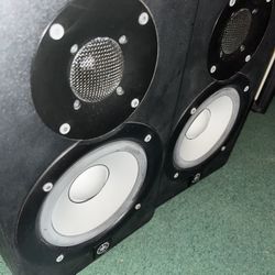 Pair Of Yamaha Hs5 Studio Monitors  