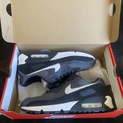 Nike Air Max 90 9.5 Men’s 