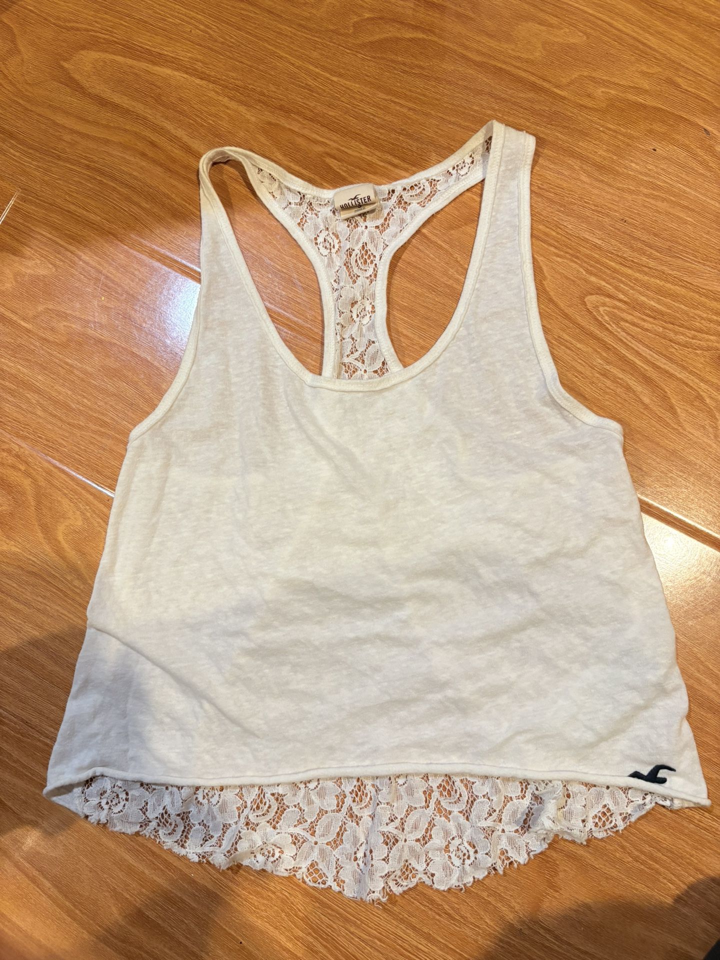 Pre Own Hollister Ladies’ Cream Color Top with Lace Back-Size S