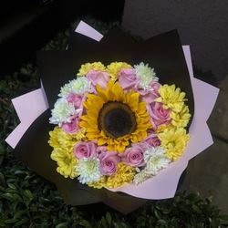 Flower arrangement bouquet yellow flower day Flores amarillas