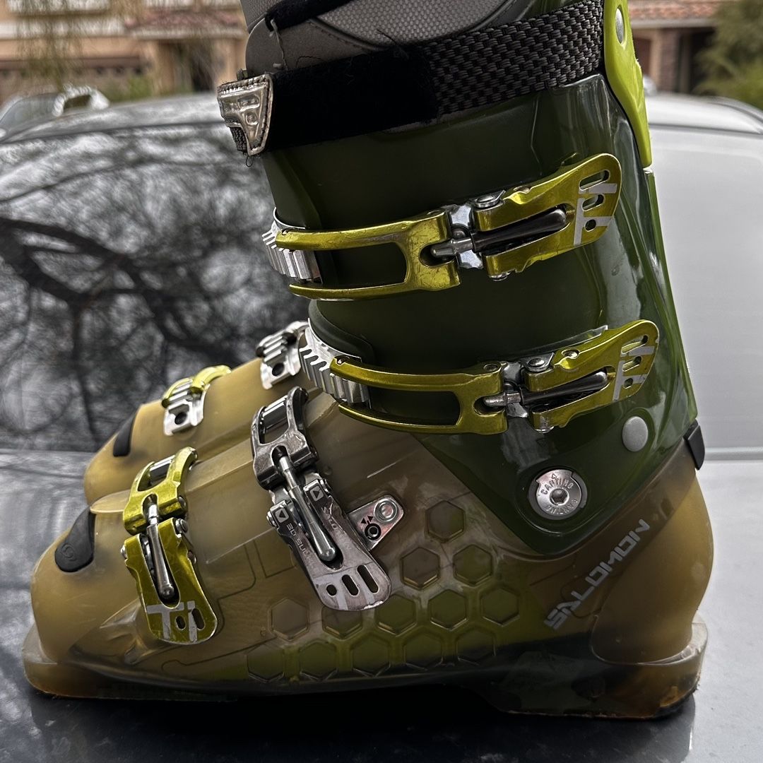 salomon foil ski boots S/Pro Alpha 100 GW the S/Pro Alpha 130 combines rigidity with enduring quality Salomon Men's S/Pro Delta 90