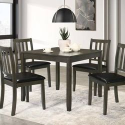 ~Square Dining or Breakfast Nook Table with Chairs in Grey and Black! Best Prices!