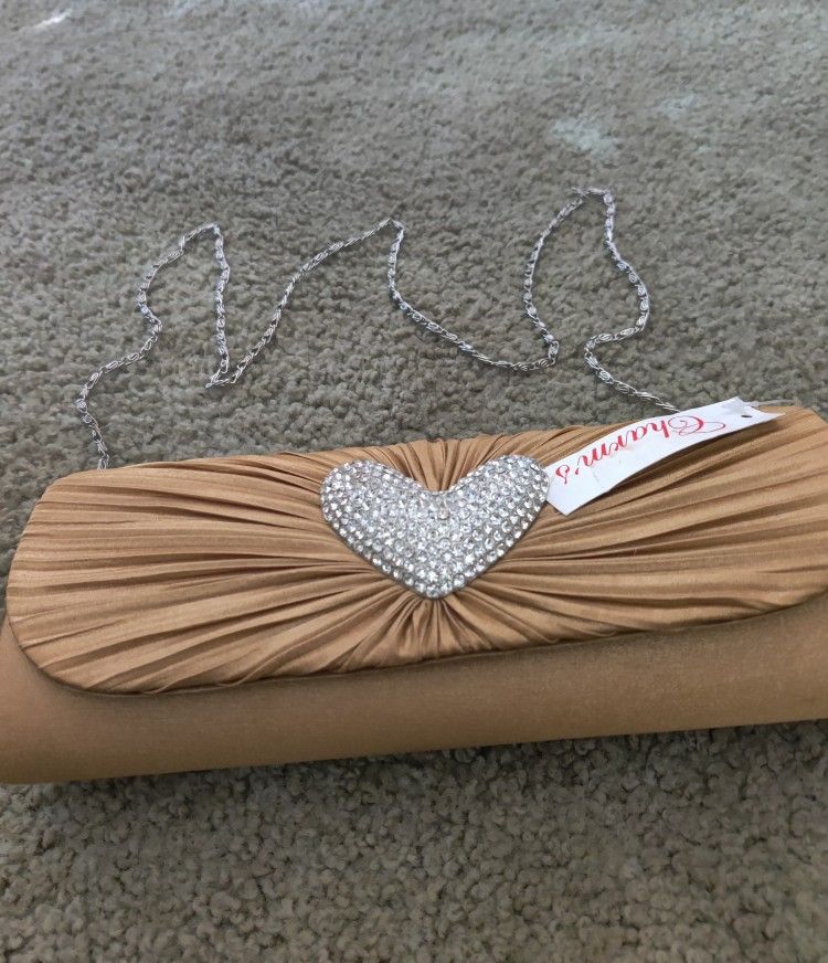 ELEGANT GOLD CLUTCH