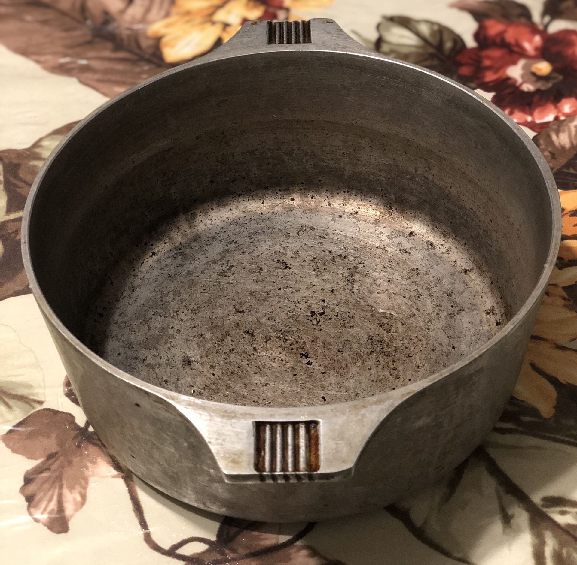 Vintage USA GHC 5 qt Magnalite Dutch Oven
