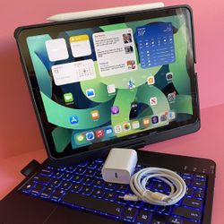 Apple IPad Air 4th Generation (10.9” Liquid Retina/ 2020 Model) 64GB with keyboard case, stylus pen & Accessories (256gb $499)