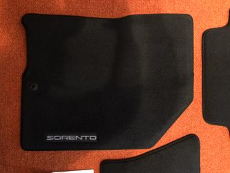 KIA Genuine Parts SORENTO Front Passenger Side Carpet Floor Mat BLACK 2016 2017 2018 2019 2020 NEW OEM