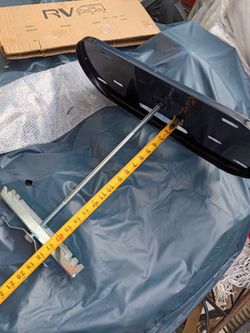 (RV Dual Propane Tank Mounting Rack for 20 lbs Tanks)