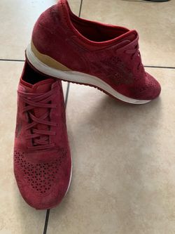 Ascis shoes