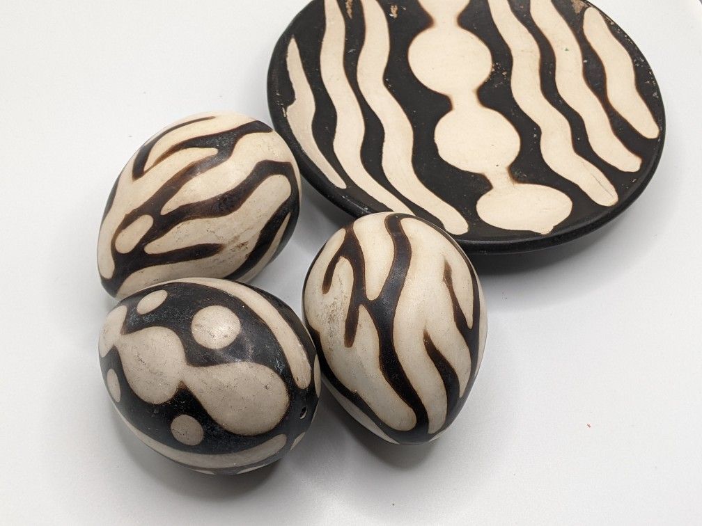 Handmade Peruvian Chulucanas Pottery Eggs Or Bowl
