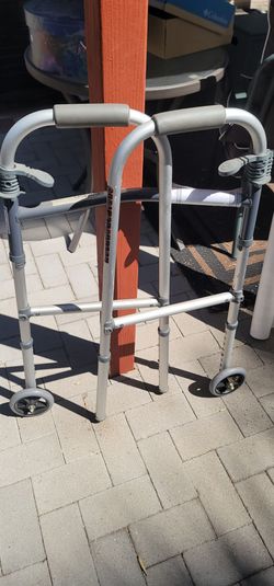 Collapsible Walker