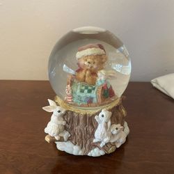 Bear Snow Globe