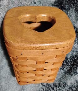 Vintage Longaberger "Sweetheart" Tissue Basket 